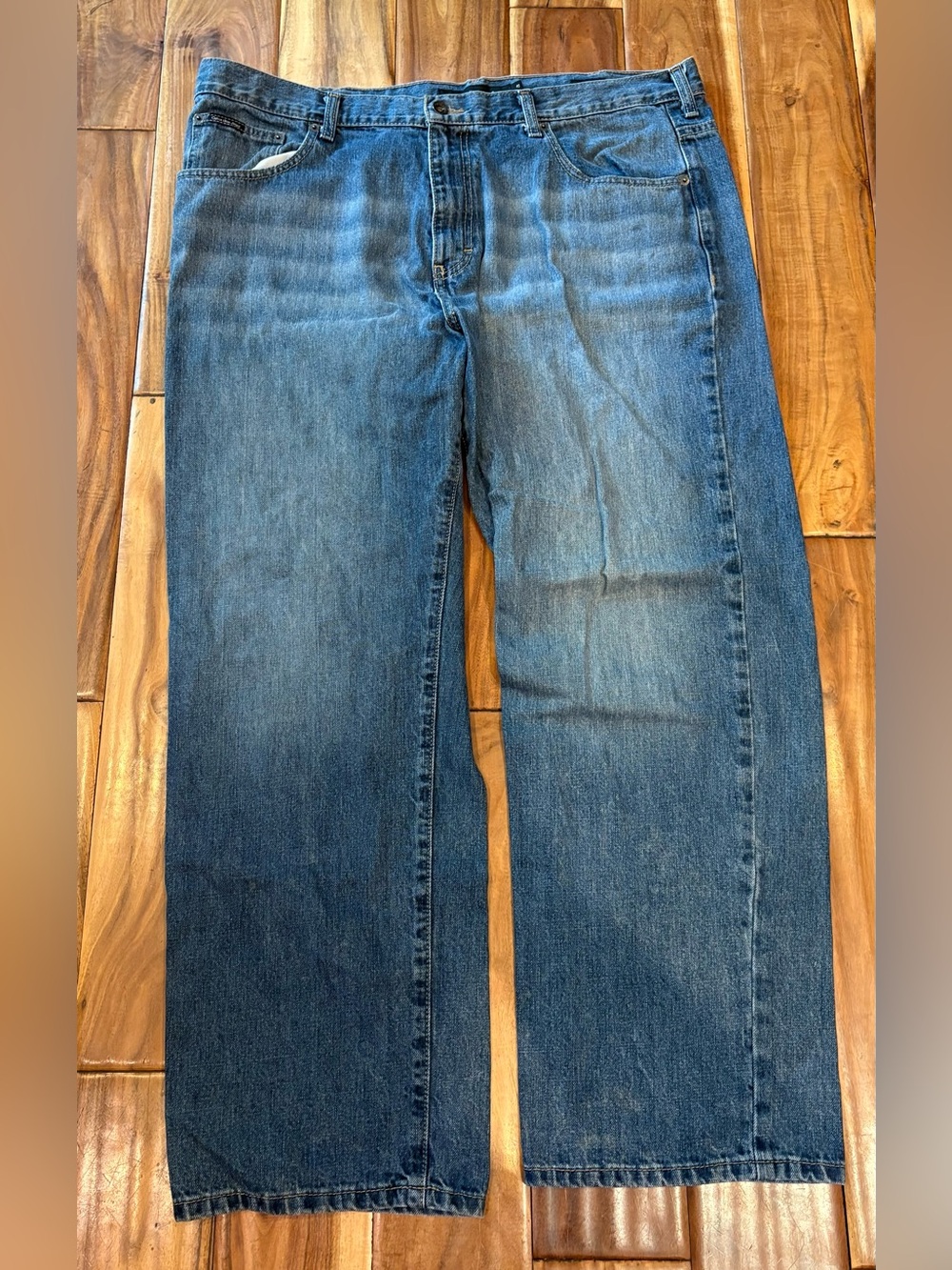 Calvin Klein Jeans Men's Straight Blue Denim jeans. Thick dungaree with logos